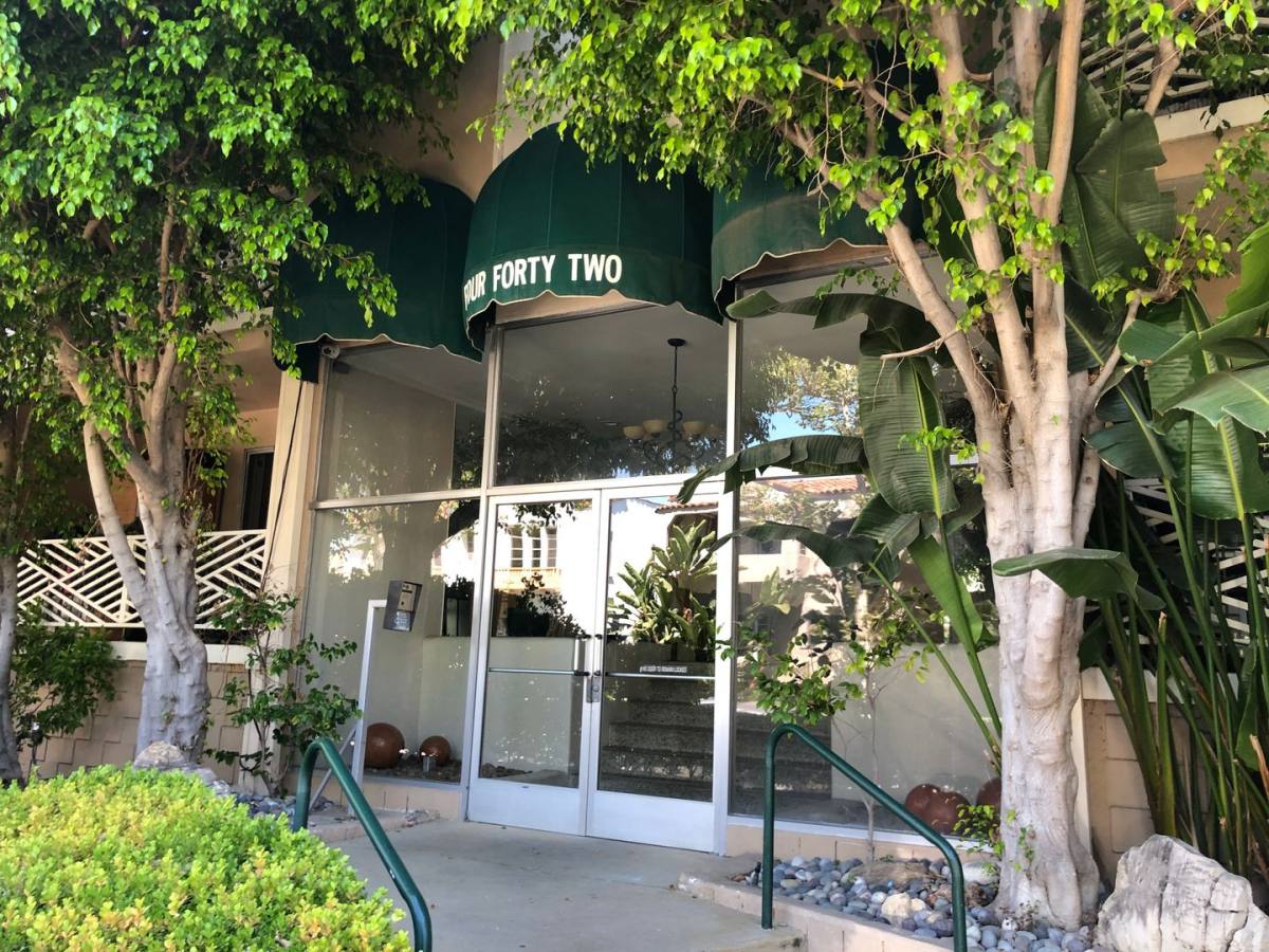 Apartment for rent at 442 So Rexford Dr, Beverly Hills, CA 90212