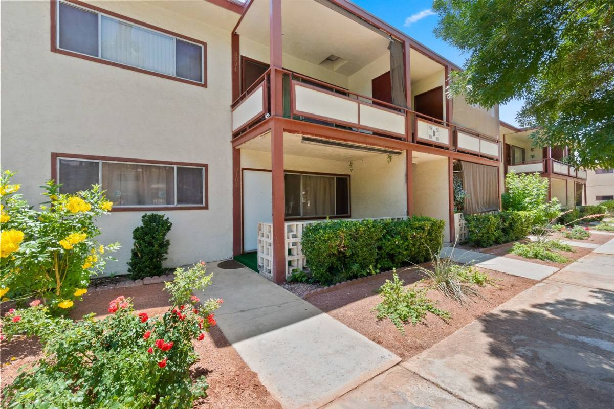 Condo for rent at 350 E Desert Inn Rd #D104, Las Vegas, NV 89109