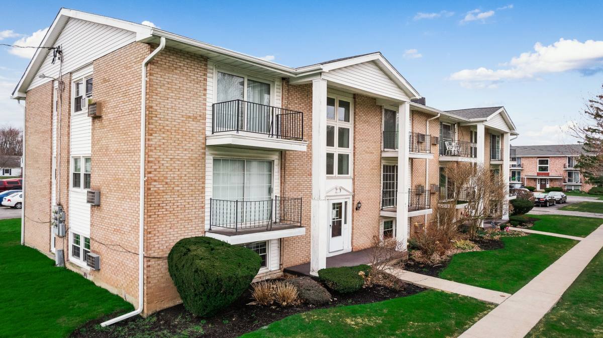 Apartment for rent at 499 Davison Rd, Lockport, NY 14094