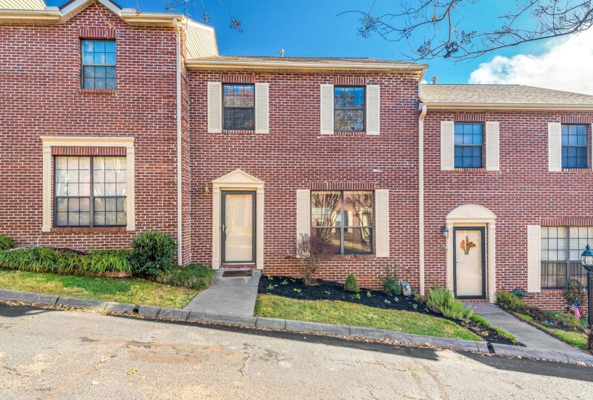 Condo for rent at 437 S Gallaher View Rd, Knoxville, TN 37919