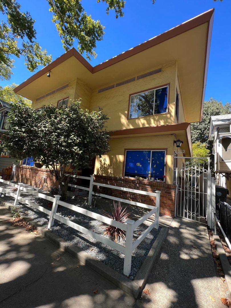 Apartment for rent at 2509 O St, Sacramento, CA 95816
