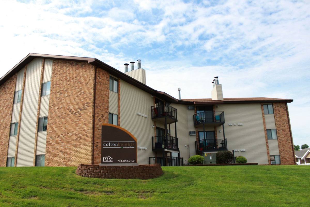 Apartment for rent at 707 6th Ave SW, Minot, ND 58701