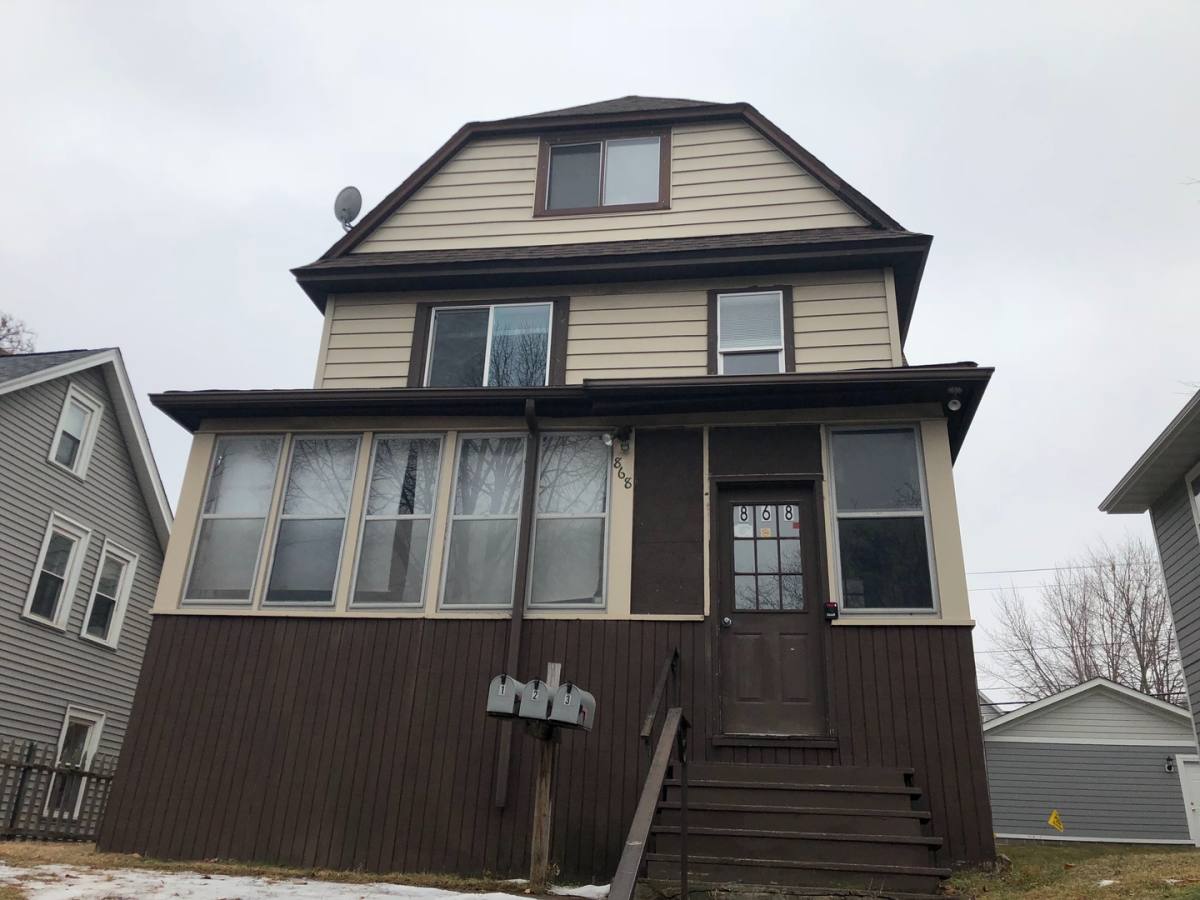 Apartment for rent at 868 Margaret St, Saint Paul, MN 55106