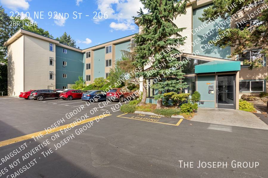 Apartment for rent at 2210 NE 92nd St #206, Seattle, WA 98115