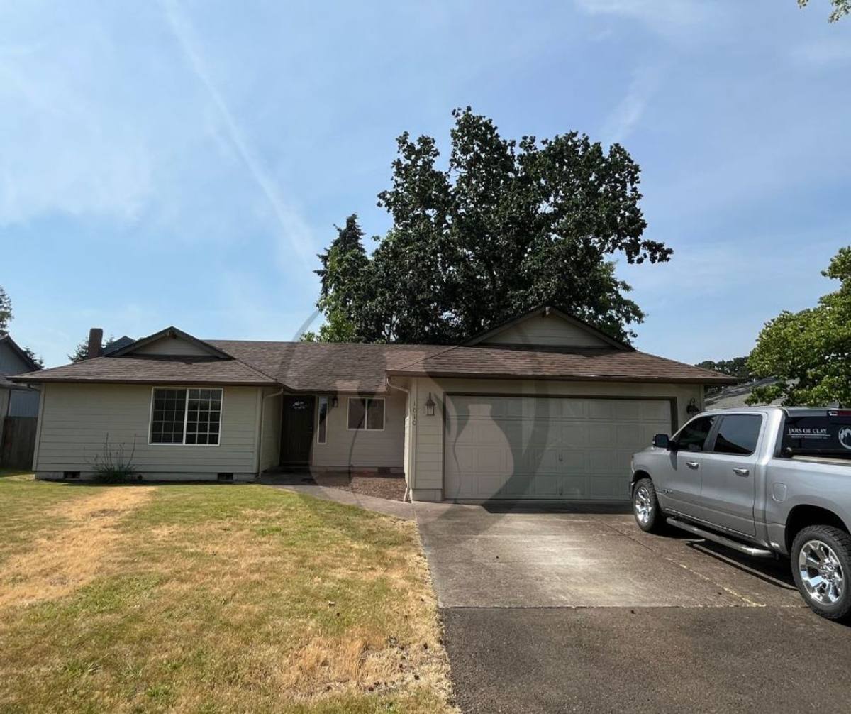 House for rent at 1010 37th Ave SW, Albany, OR 97321
