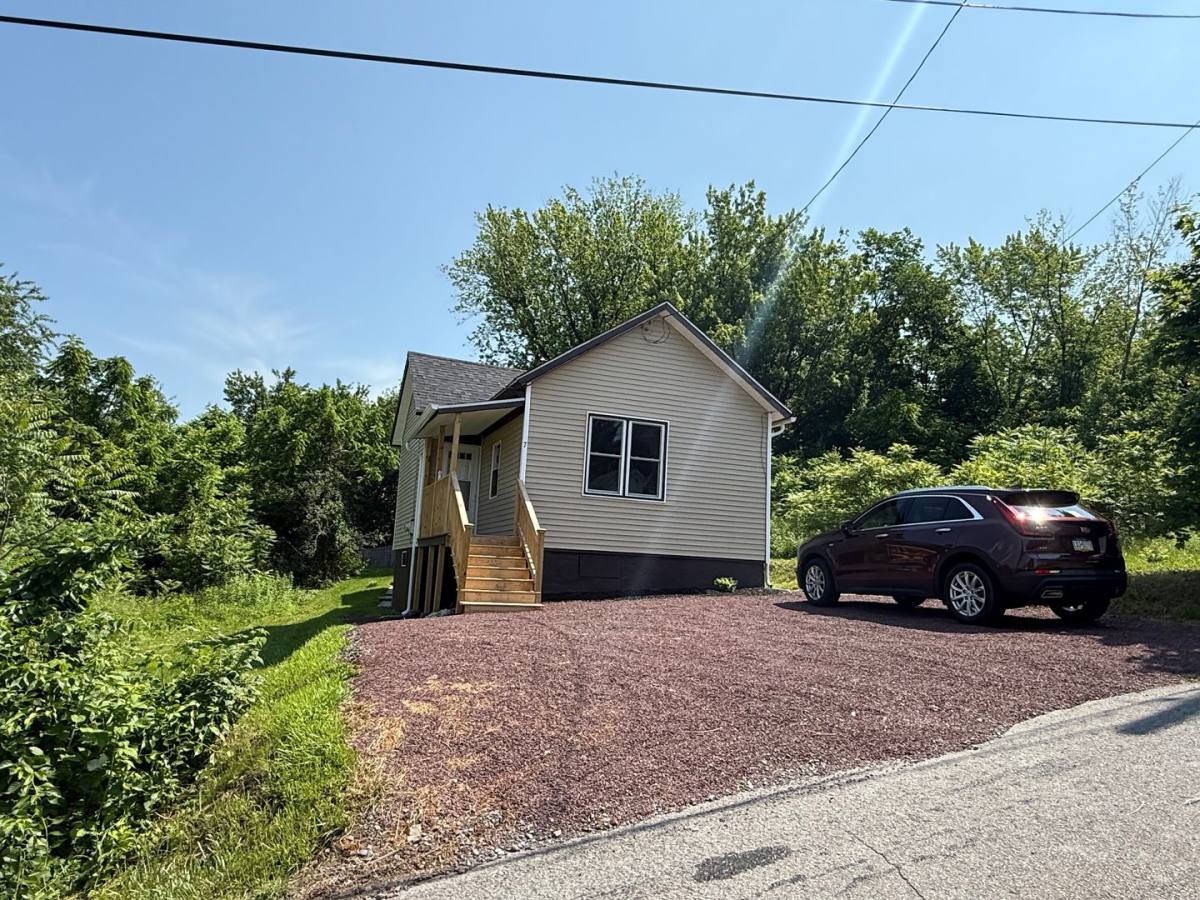 House for rent at 7 Hughes St, Pittston, PA 18640