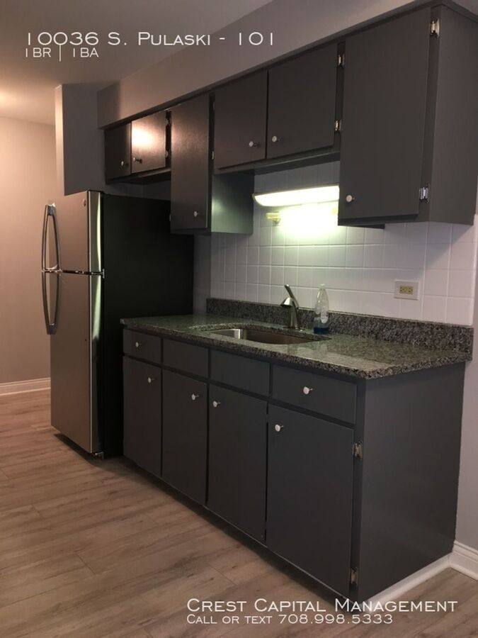 Apartment for rent at 10036 Pulaski Rd #206, Oak Lawn, IL 60453