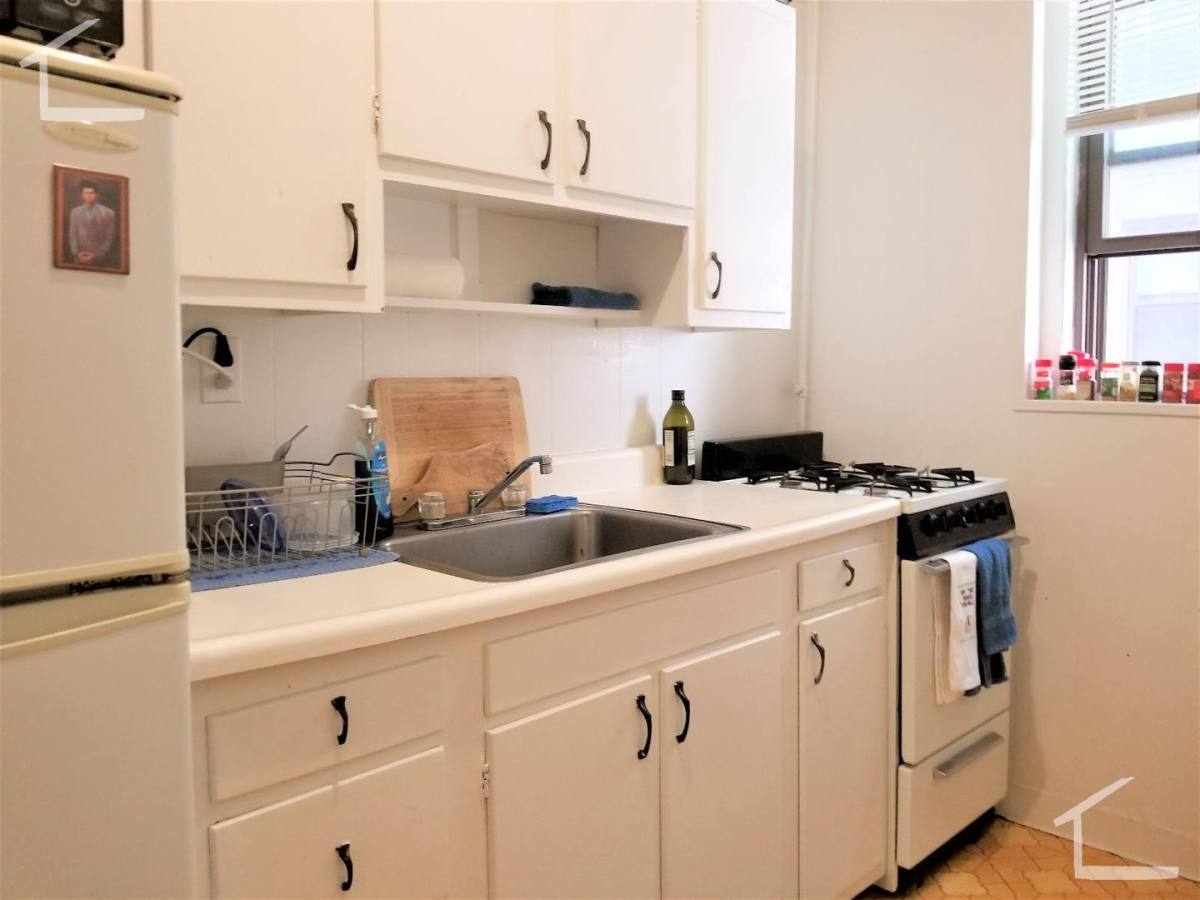 House for rent at 8 Ayr Rd #2, Brighton, MA 02135