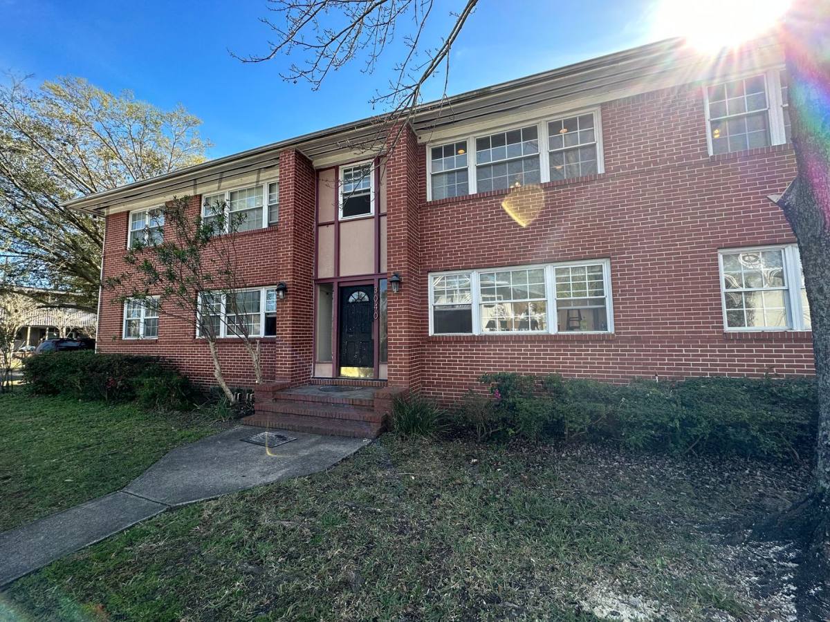 Apartment for rent at 3040 Walton St, Jacksonville, FL 32207