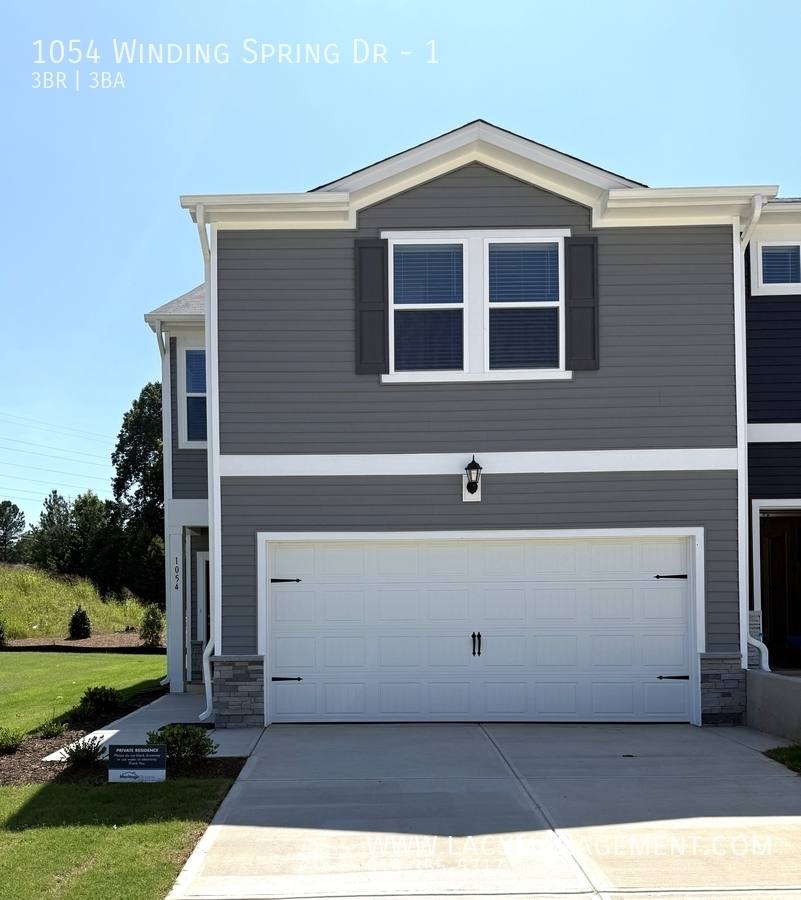 Townhouse for rent at 1054 Winding Spring Dr #1, Mebane, NC 27302