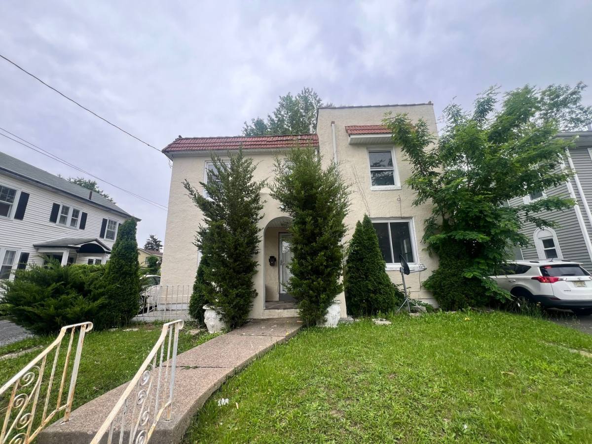House for rent at 936 Parkside Ave, Trenton, NJ 08618