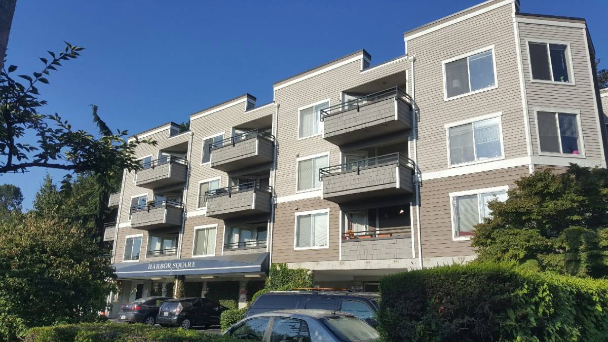 Apartment for rent at 2425 Harbor Ave SW, Seattle, WA 98126