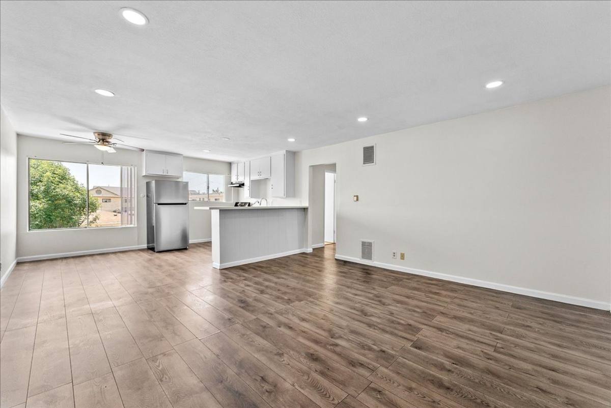 Apartment for rent at 4945 W 118th Place #12, Hawthorne, CA 90250