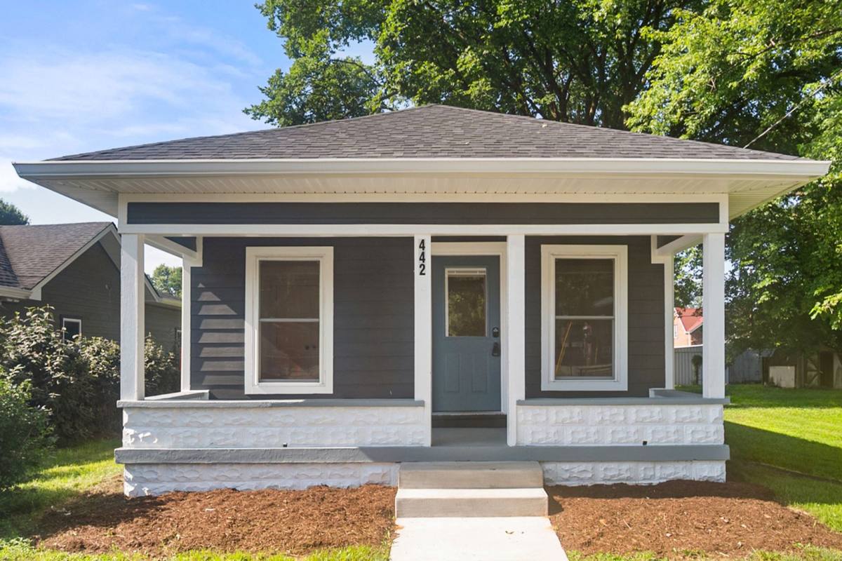 House for rent at 442 W Stansifer Ave, Clarksville, IN 47129