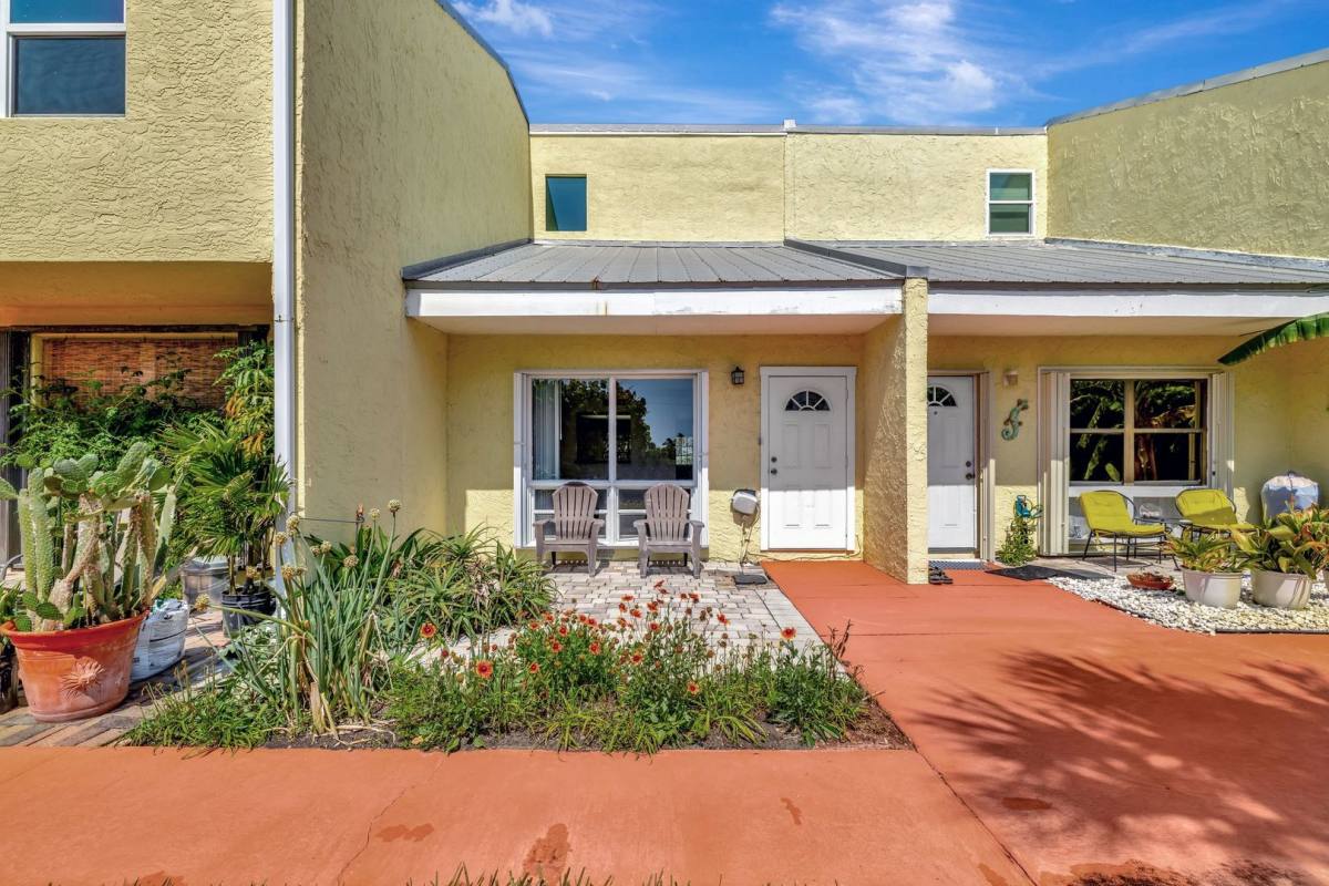 Townhouse for rent at 2707 N Highway A1a G, Fort Pierce, FL 34949
