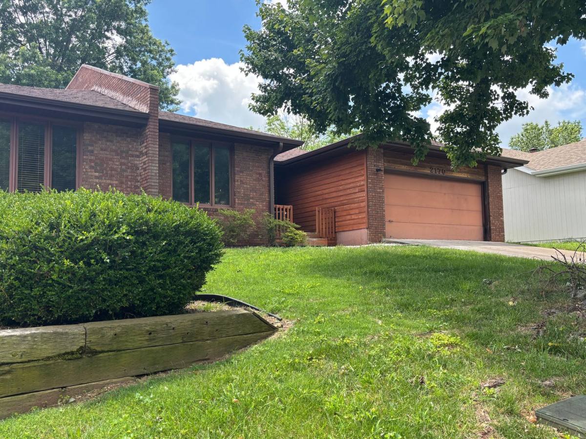 House for rent at 2170 E Regency Place, Springfield, MO 65804