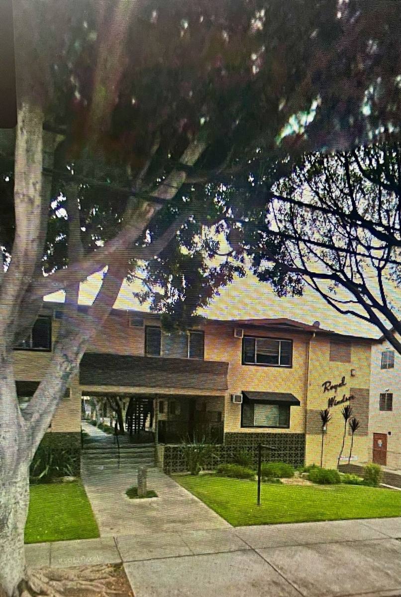 Apartment for rent at 712 E Windsor Rd, Glendale, CA 91205