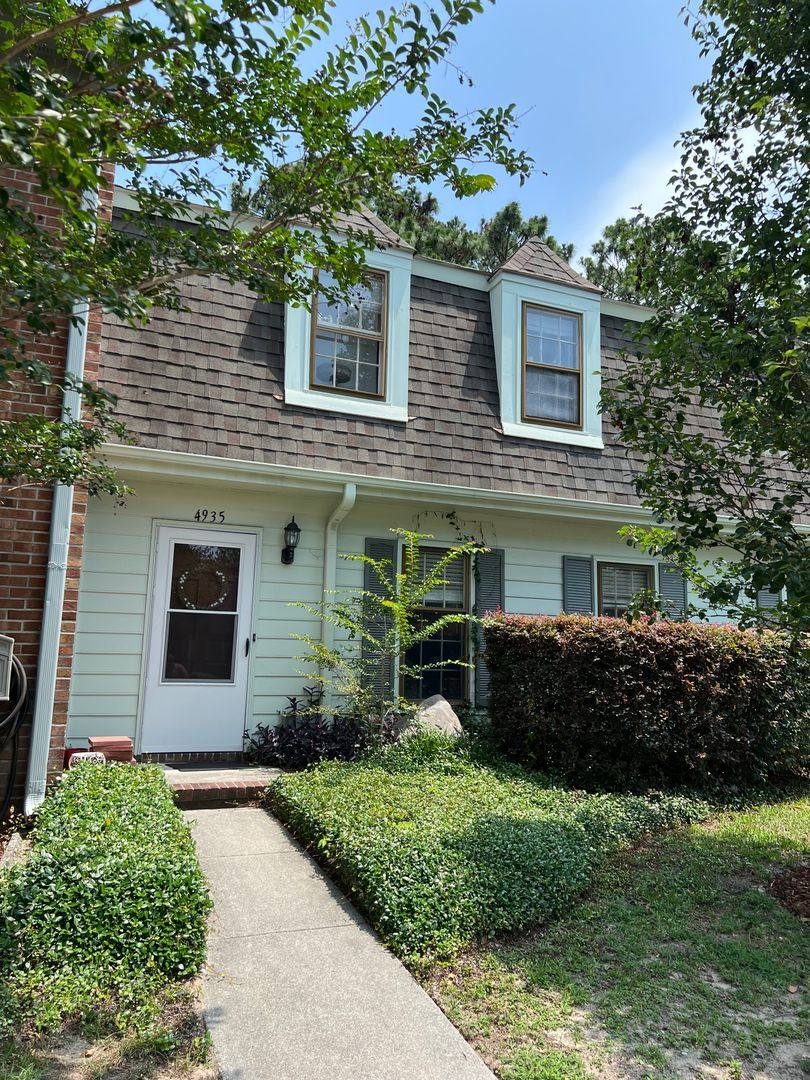 Townhouse for rent at 4935 Marlin Court, Wilmington, NC 28403