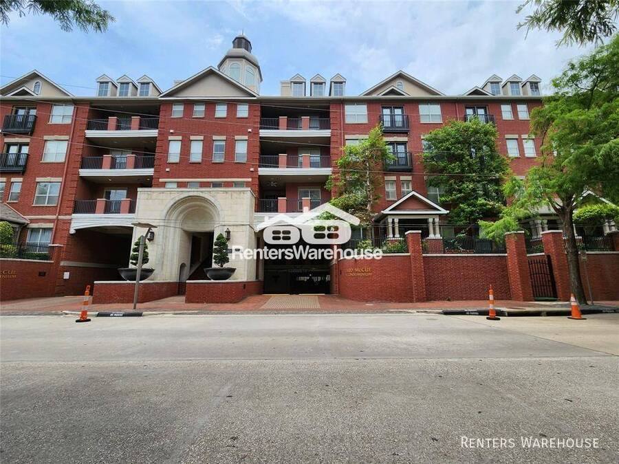Condo for rent at 2400 McCue Rd #348, Houston, TX 77056