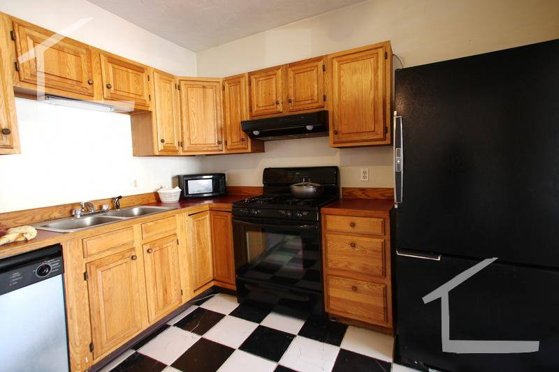 Apartment for rent at 880 Huntington #2, Boston, MA 02115