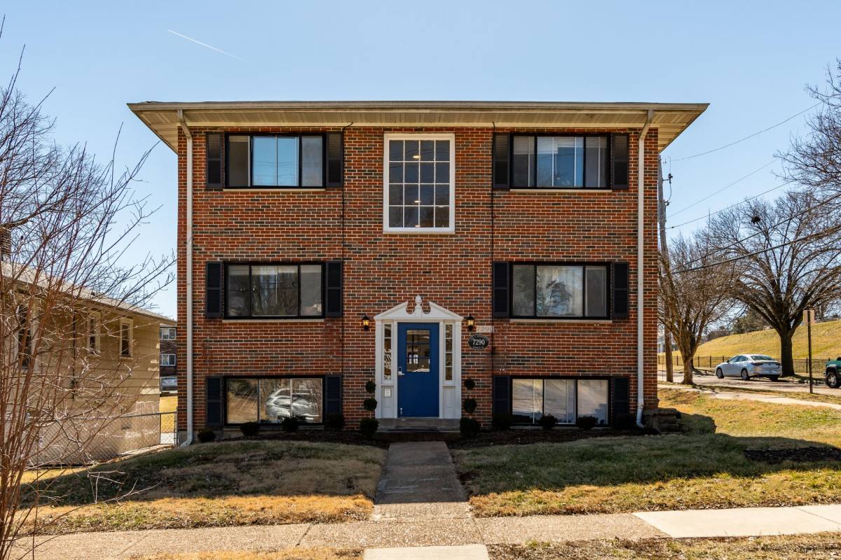 Apartment for rent at 7290 Zephyr Place, Saint Louis, MO 63143