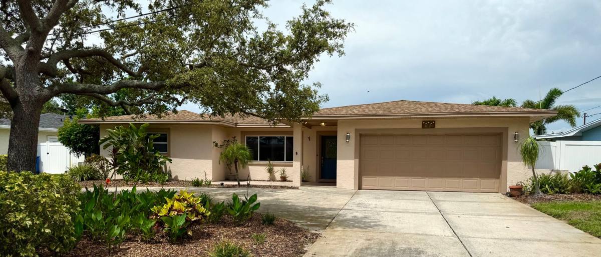 House for rent at 3626 10th St NE, Saint Petersburg, FL 33704