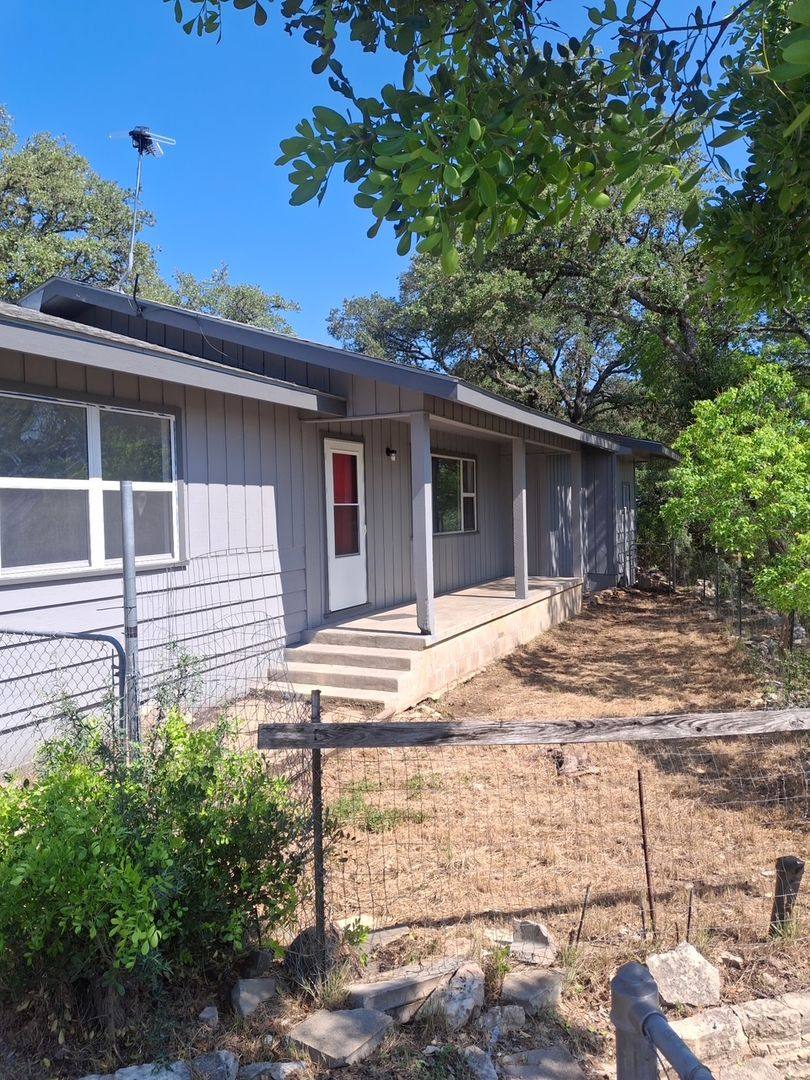 House for rent at 253 N Scenic Loop, Canyon Lake, TX 78133