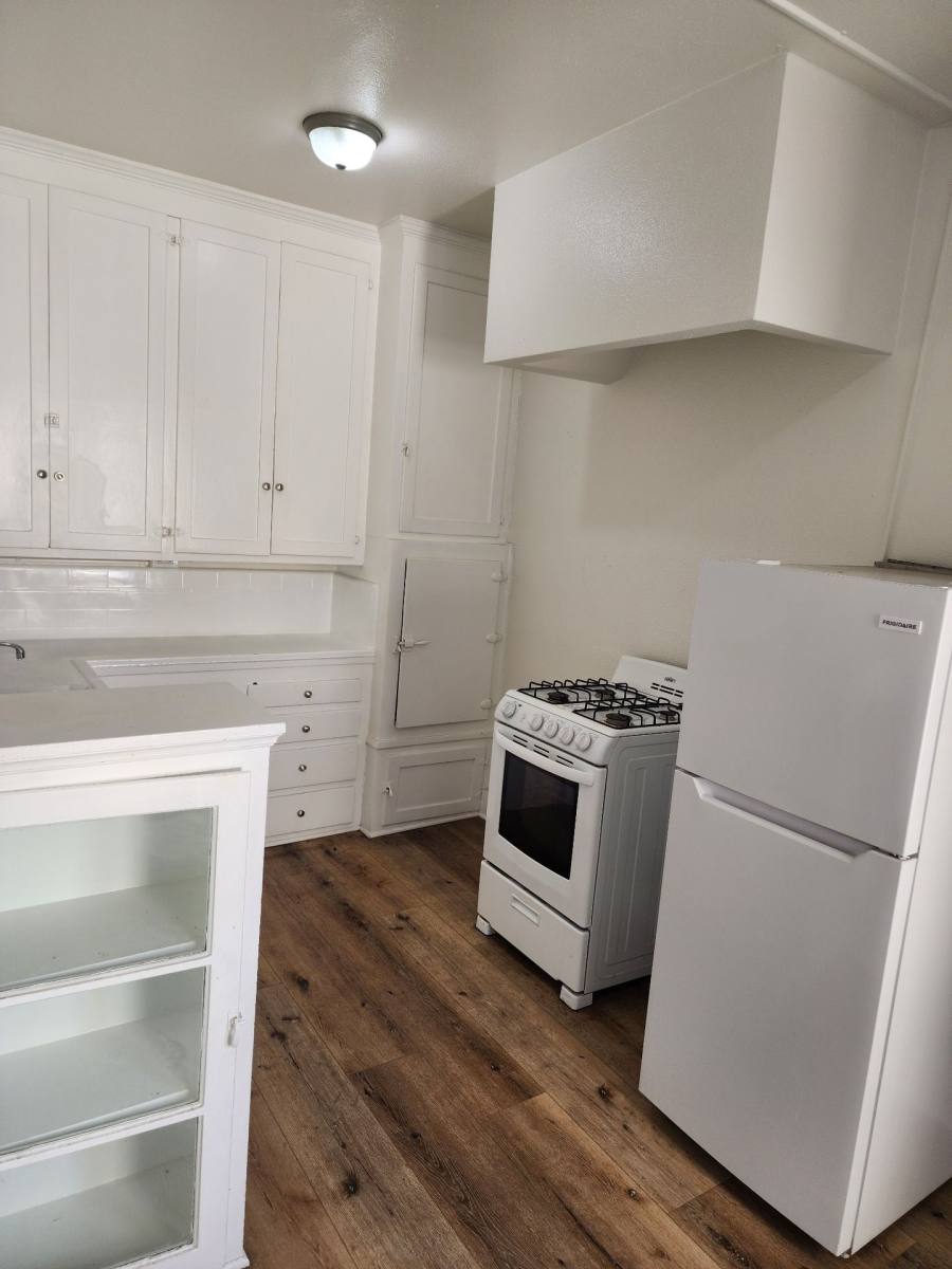 Apartment for rent at 739 S Normandie, Los Angeles, CA 90005