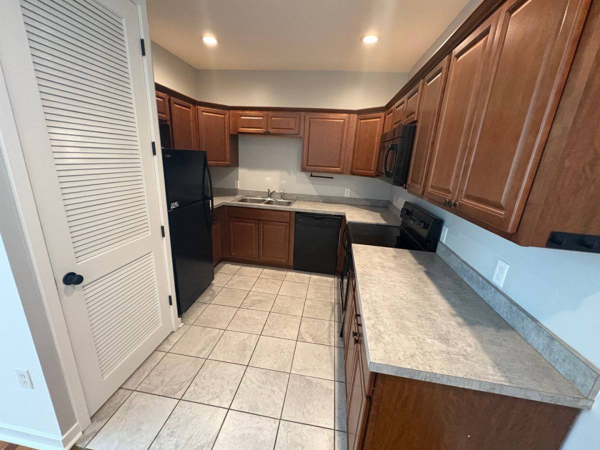 Apartment for rent at 131 N Grove St, Eustis, FL 32727