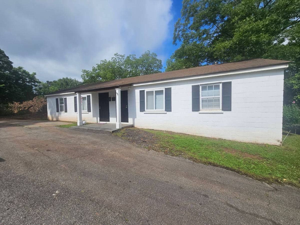 Apartment for rent at 1517 1st St, Atlanta, GA 30307