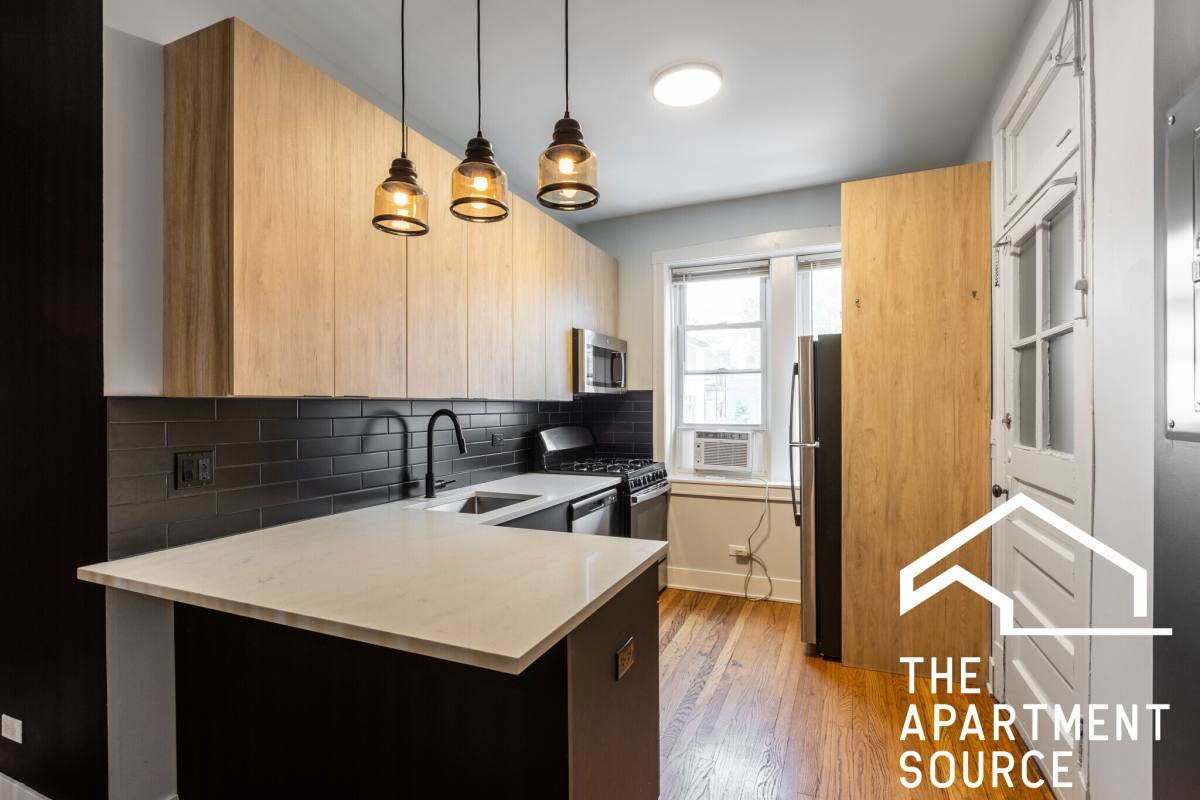 Apartment for rent at 4011-A Lowell Ave #3W, Chicago, IL 60641