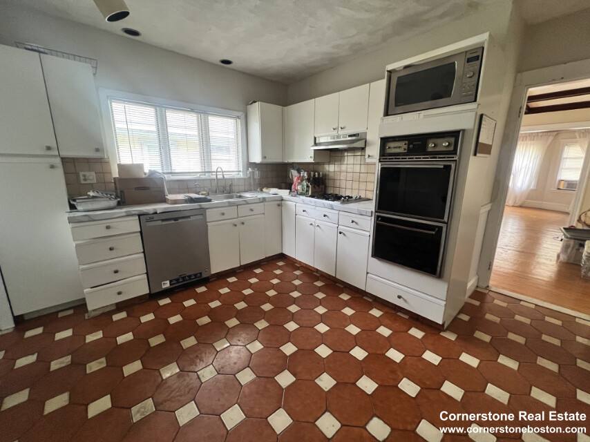 Apartment for rent at 419-421 Concord #2, Cambridge, MA 02138