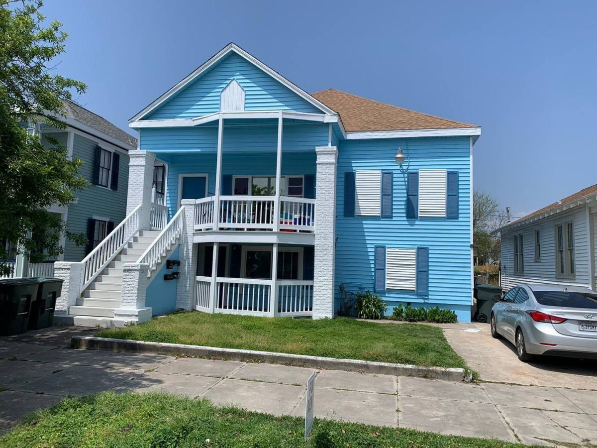 Apartment for rent at 3718 Ave M 1 #2, Galveston, TX 77550