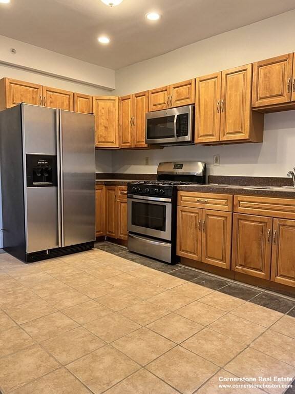 Apartment for rent at 18A Rockville Park #2, Roxbury, MA 02119