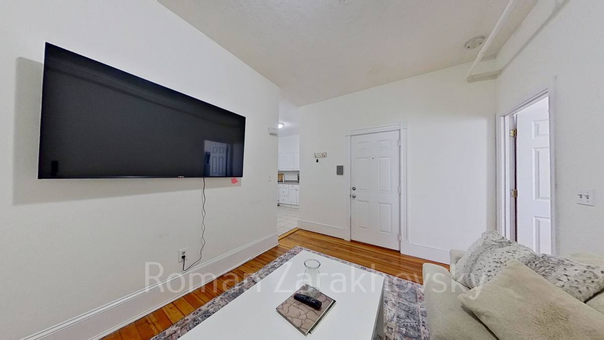 Apartment for rent at 83 Brighton Ave #1Z, Allston, MA 02134