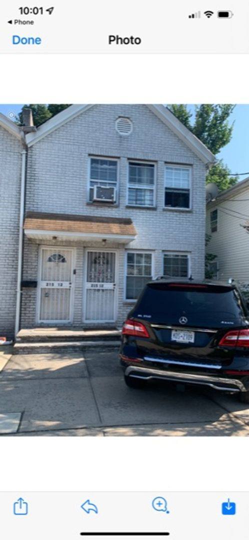 Townhouse for rent at 21512 102nd Ave, Queens Village, NY 11429