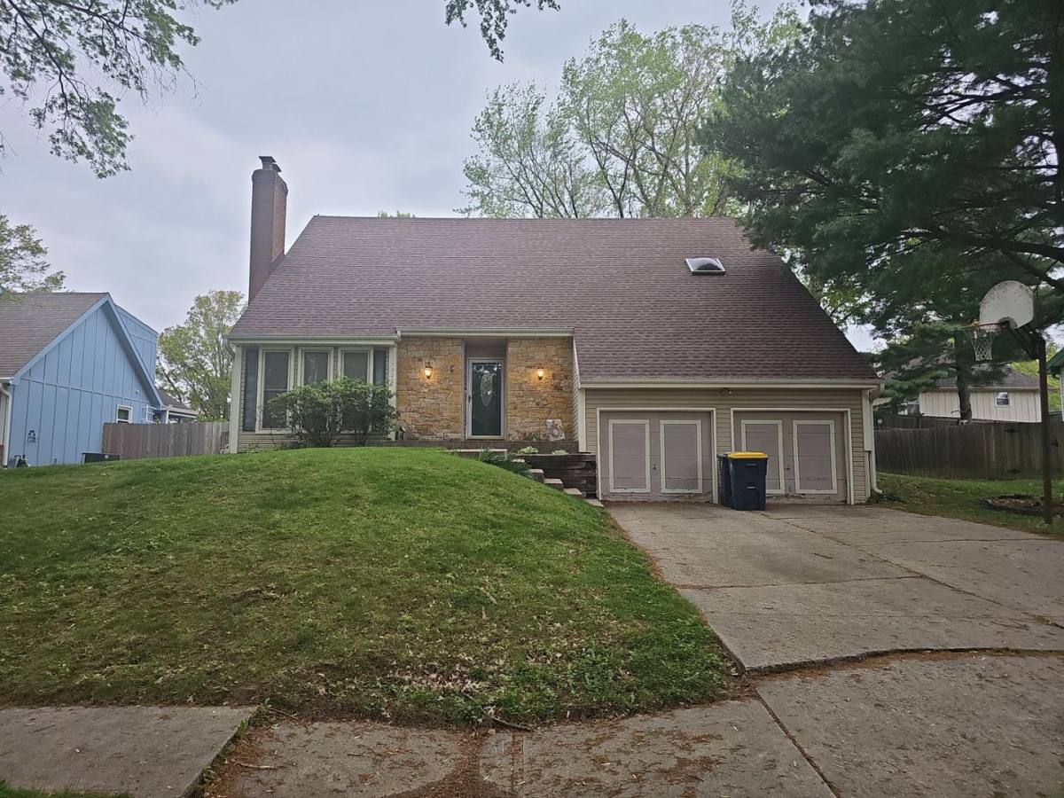 House for rent at 7320 N Lenox Ave, Kansas City, MO 64151