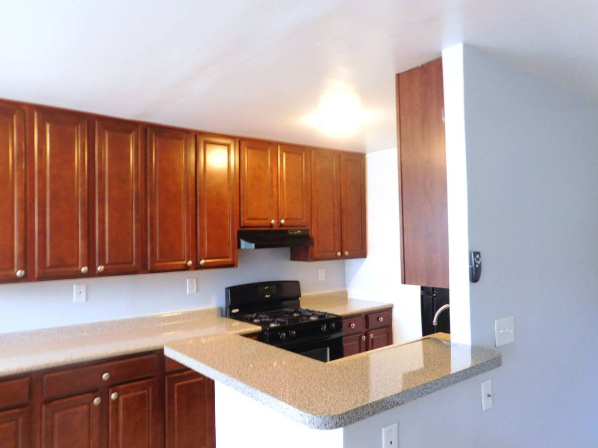 Townhouse for rent at 2190 Gateway Terrace, Easton, PA 18045
