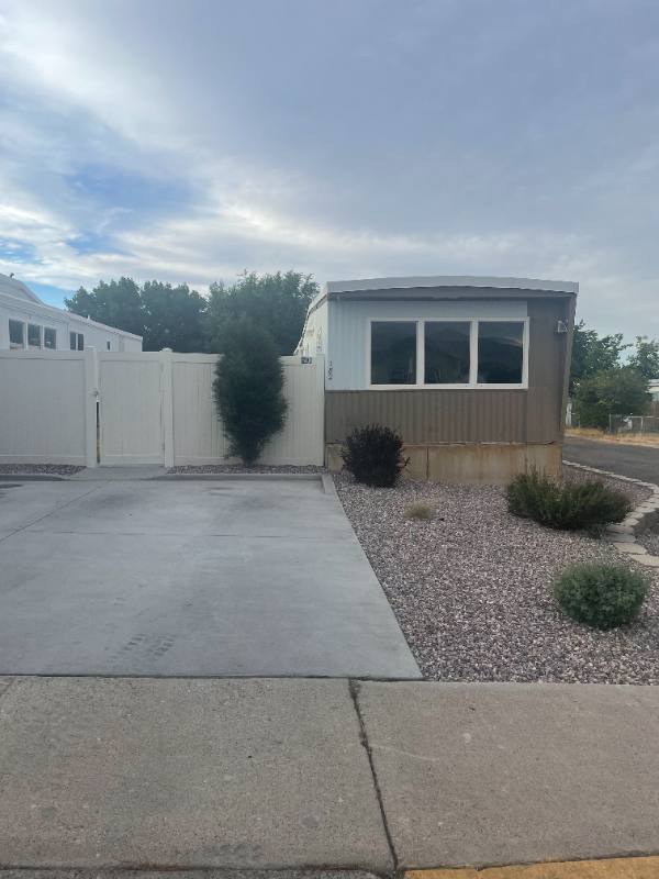 House for rent at 182 Teakwood St, Pocatello, ID 83204