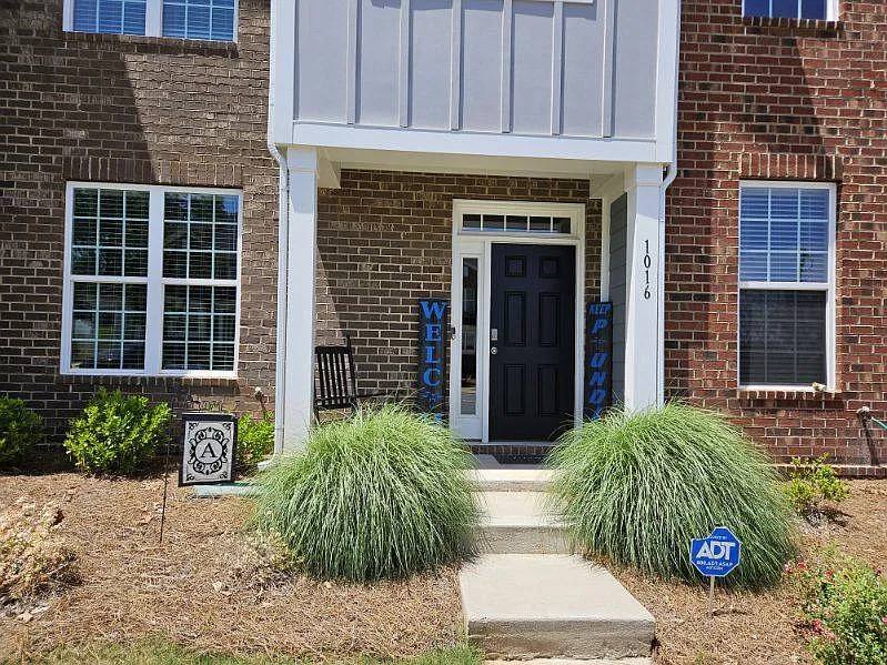 Townhouse for rent at 1016 Beatty Woods Dr, Belmont, NC 28012