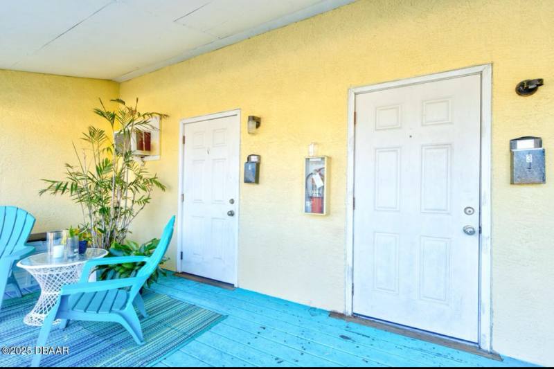 Apartment for rent at 421 N Peninsula Dr #1, Daytona Beach, FL 32118