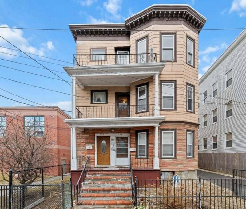 Apartment for rent at 154 Glen St #3, Somerville, MA 02145