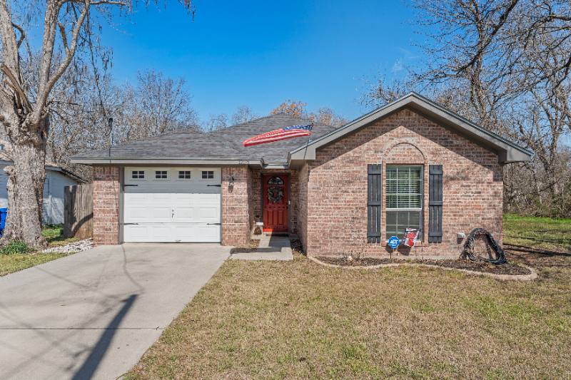 House for rent at 1206 Spring St, Waco, TX 76704