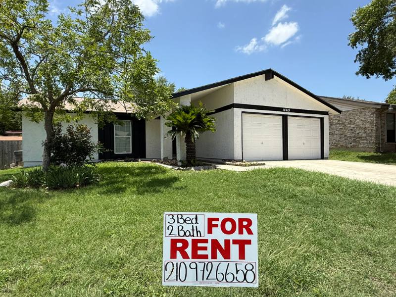 House for rent at 14419 Briarlake St, San Antonio, TX 78247