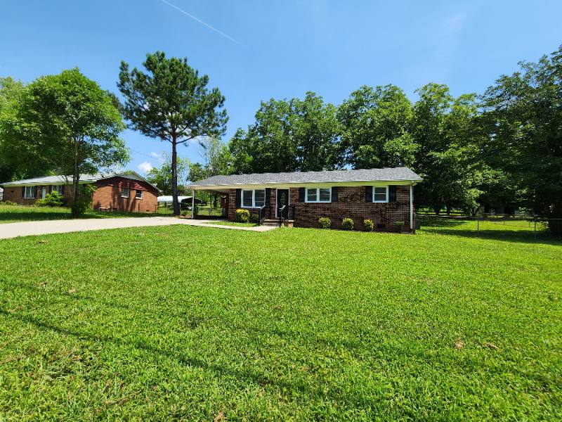 House for rent at 445 Summerland Dr, Spartanburg, SC 29306