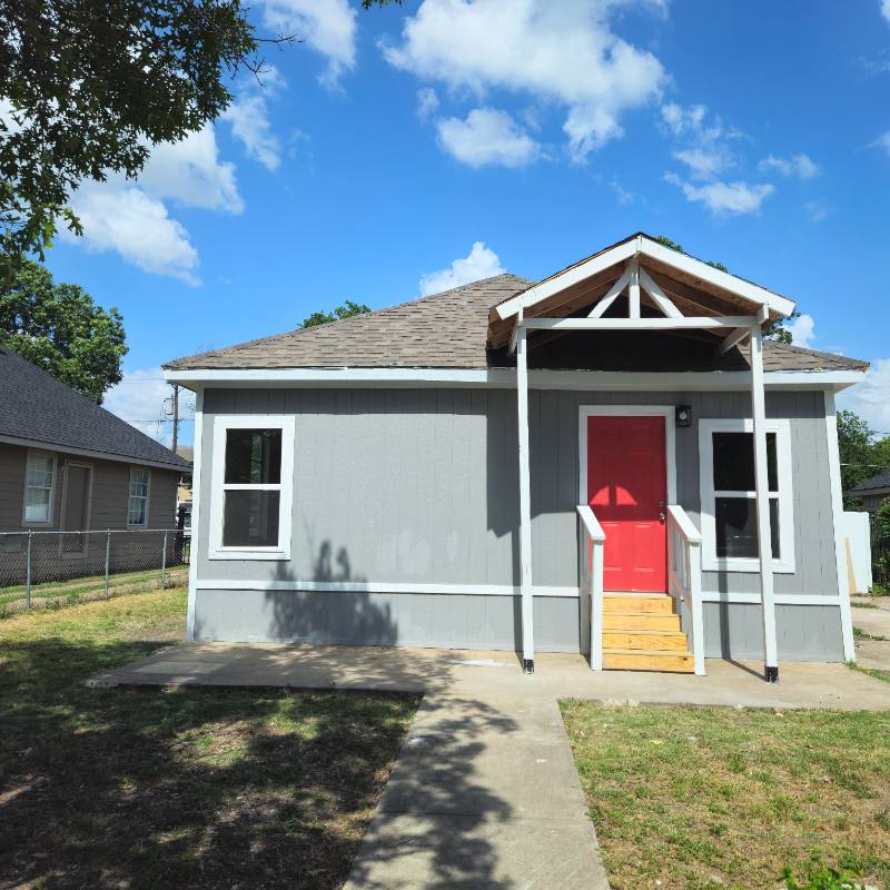 House for rent at 2826 Alaska Ave, Dallas, TX 75216