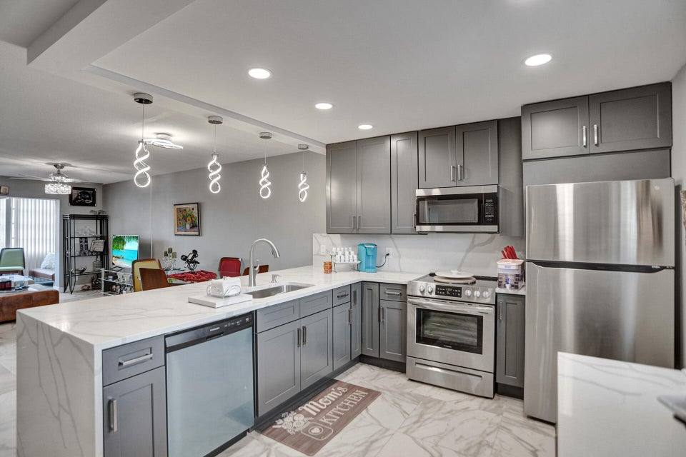 Condo for rent at 130 NE 26th Ave #307, Boynton Beach, FL 33435
