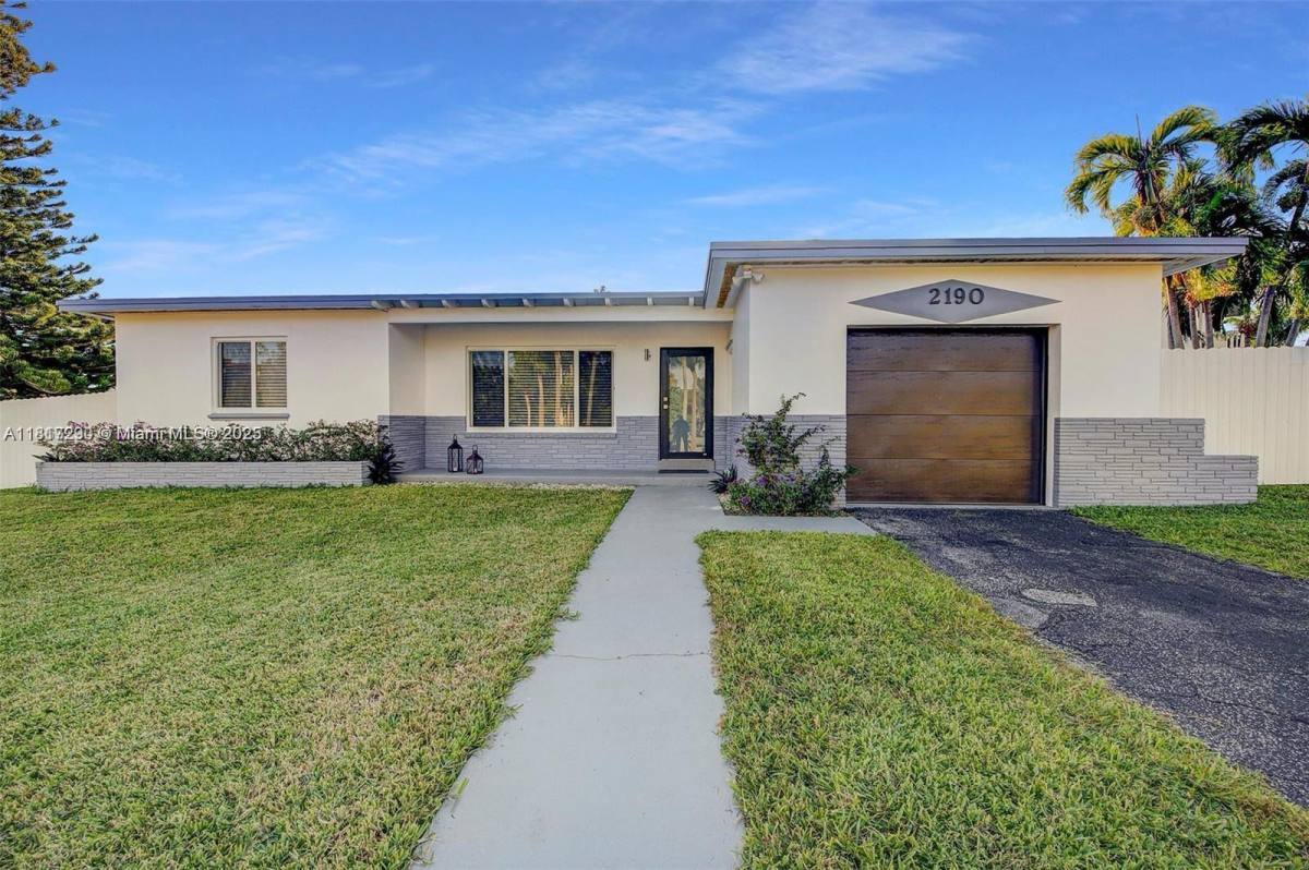 House for rent at 2190 NE 169th St, Miami, FL 33162