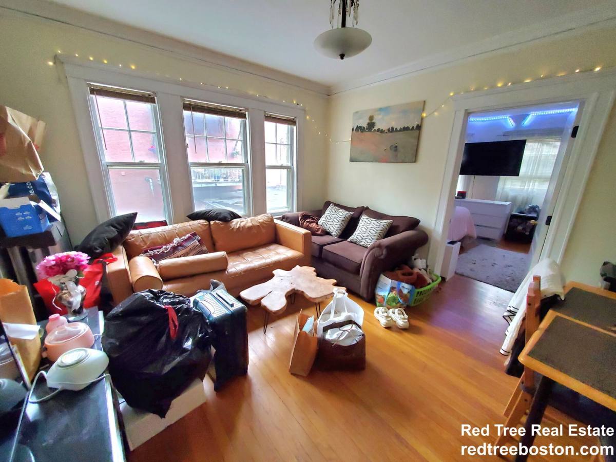 House for rent at 27 High St #1, Brookline, MA 02445