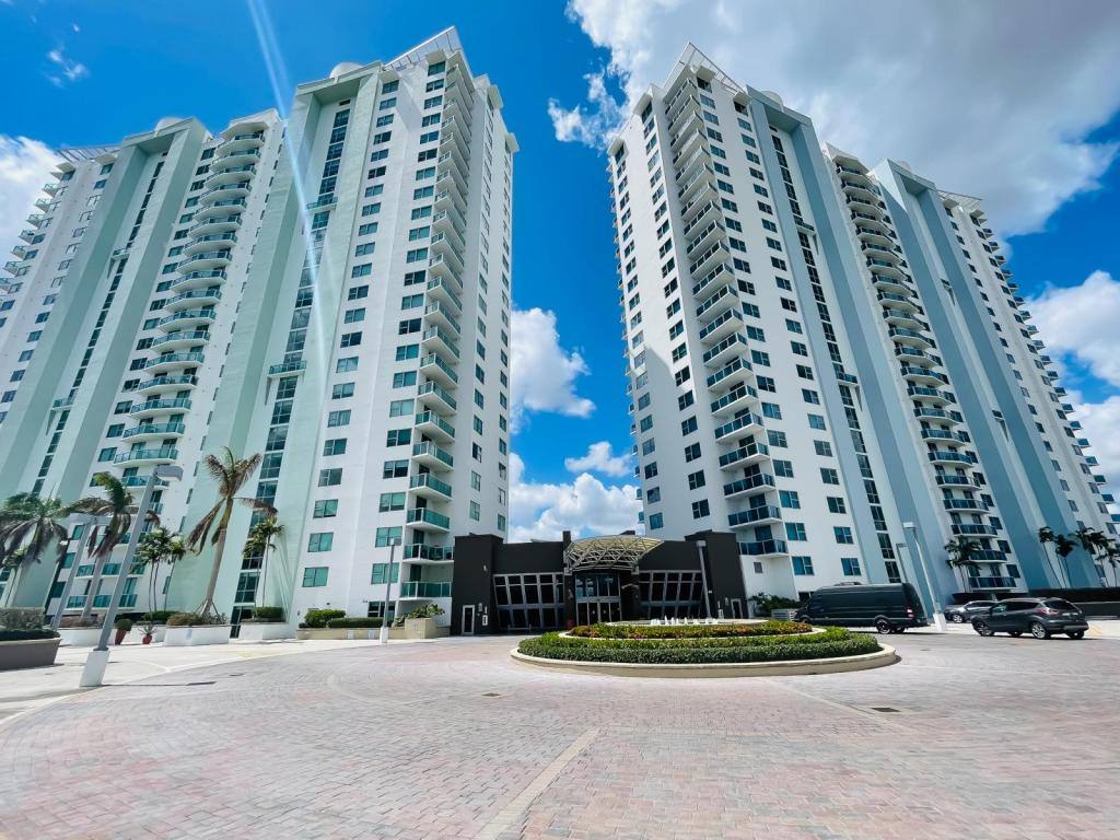 Condo for rent at 2681 N Flamingo Rd #902S, Fort Lauderdale, FL 33323